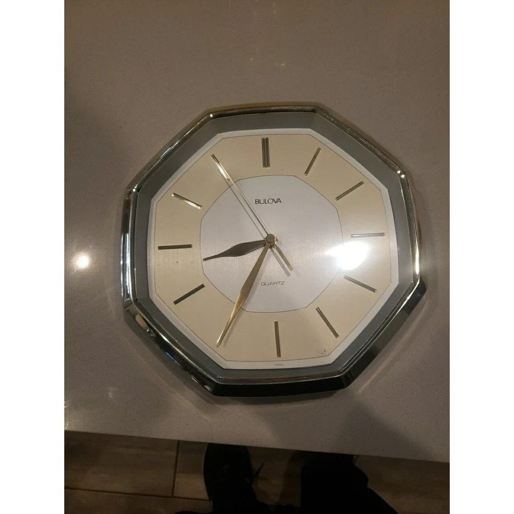 Vintage BULOVA Wall Clock Quartz Battery Retro MCM 70s 80s C4660 octagon‎